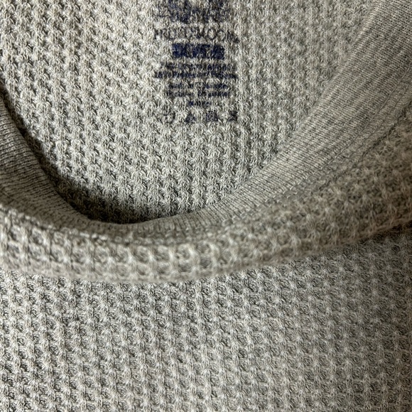 Gray Waffle Knit Long Sleeve Top - Picture 4 of 4